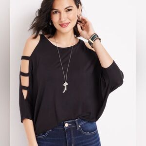New Maurices Women’s XS black cold shoulder batwing shirt